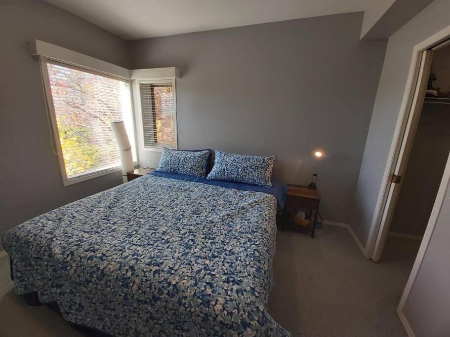 Countryside Escape - Retreat With Panoramic Views Holiday home Calgary